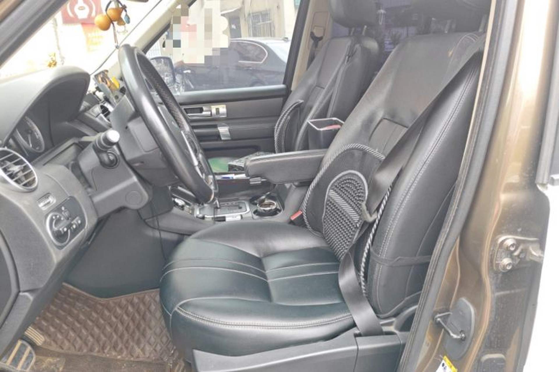 Used Land Rover Discovery 2012 3.0 SDV6 HSE Diesel Version Left Front Seat