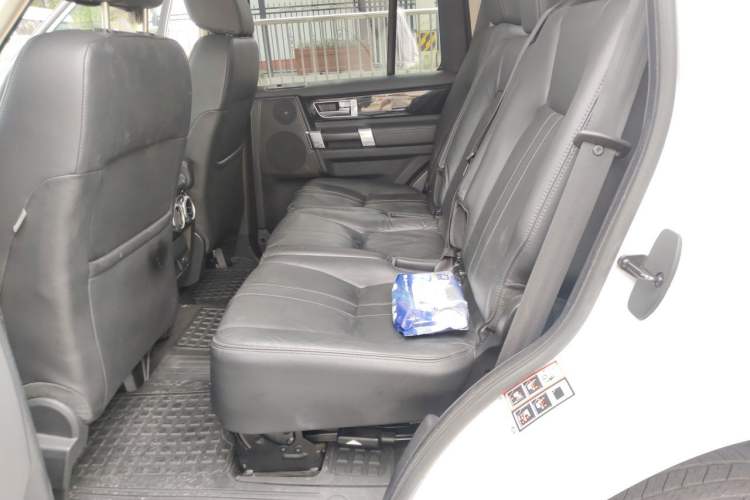 Used Land Rover Discovery 2012 5.0 V8 HSE Left Rear Seat