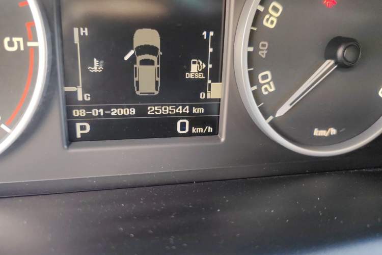 Used Land Rover Discovery 2012 3.0 SDV6 HSE Diesel Version Odometer Close Up