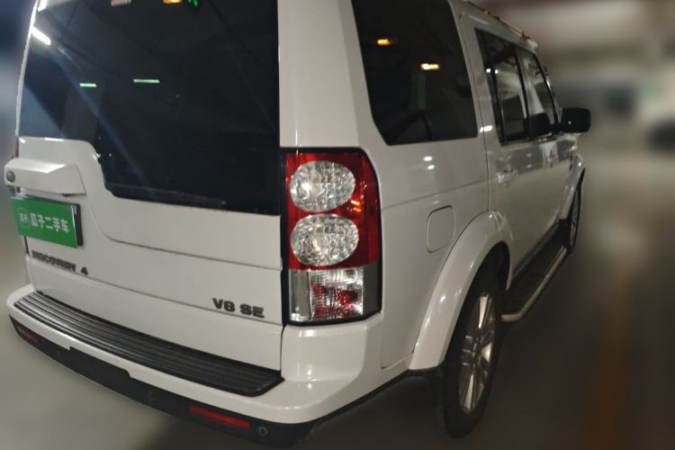 Used Land Rover Discovery 2012 5.0 V8 SE Rear Right 45 Deg