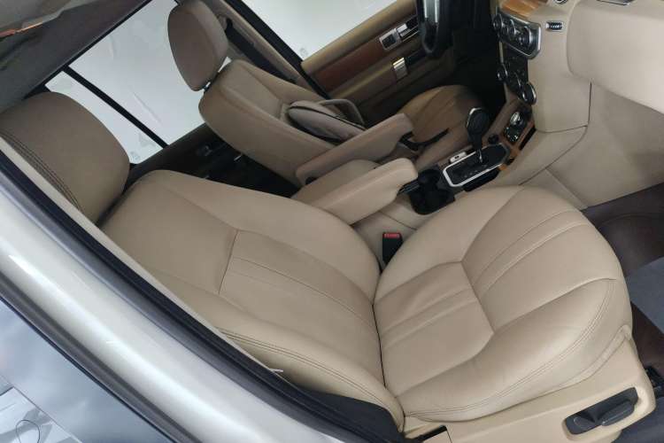 Used Land Rover Discovery 2012 3.0 SDV6 HSE Diesel Version Right Front Seat