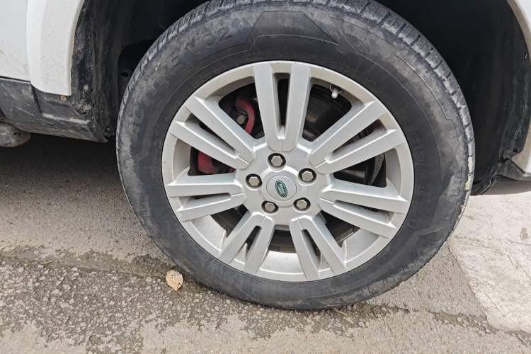 Used Land Rover Discovery 2012 5.0 V8 SE Right Front Wheel Hub