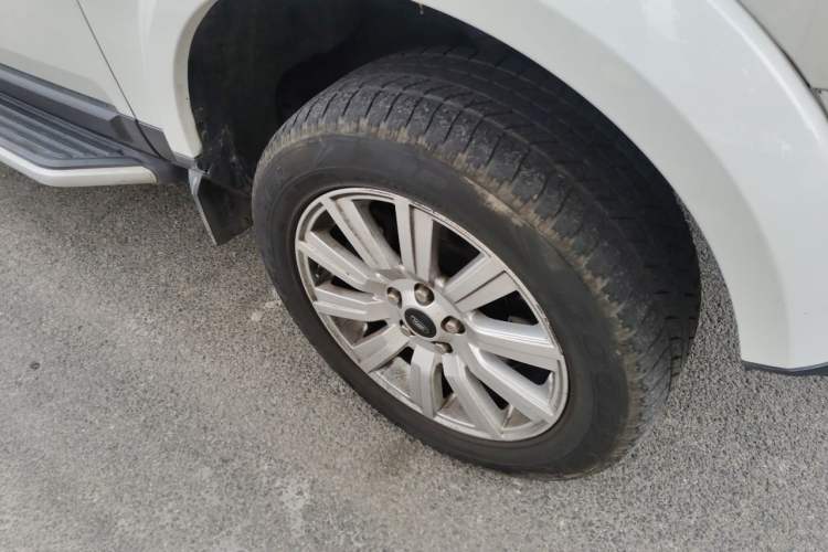 Used Land Rover Discovery 2012 5.0 V8 HSE Right Front Wheel Hub