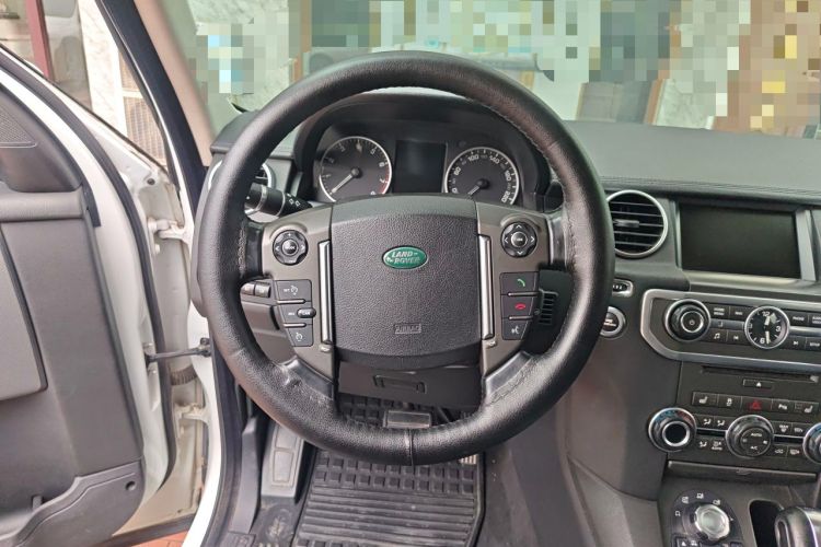 Used Land Rover Discovery 2012 5.0 V8 HSE Steering Wheel