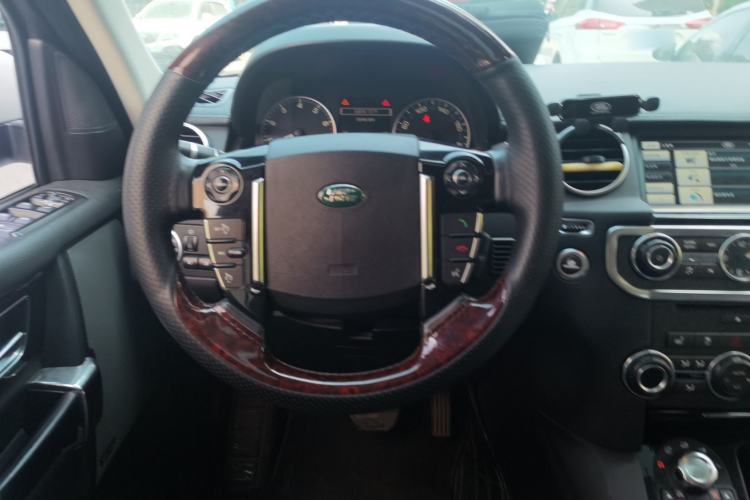 Used Land Rover Discovery 2012 5.0 V8 HSE Steering Wheel