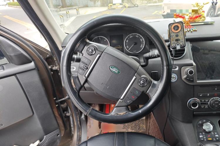 Used Land Rover Discovery 2012 3.0 SDV6 HSE Diesel Version Steering Wheel