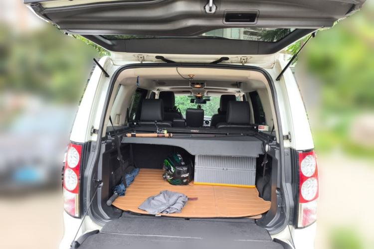 Used Land Rover Discovery  Trunk