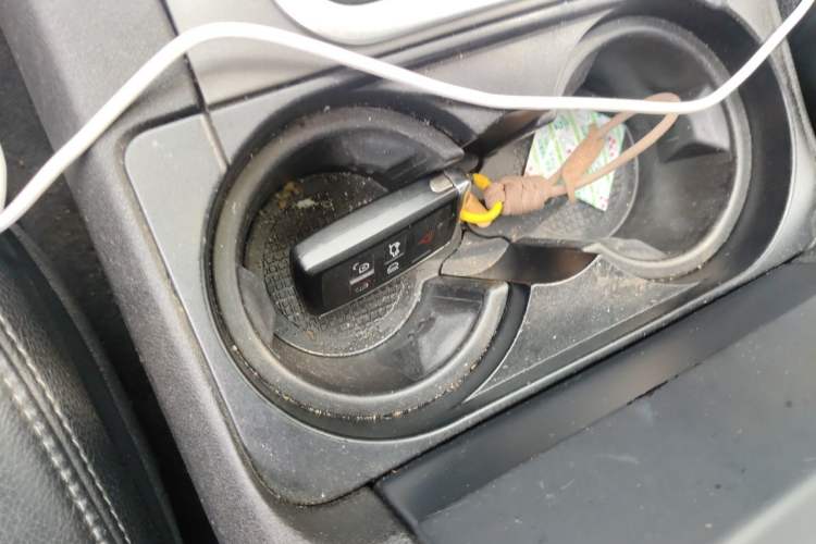 Used Land Rover Discovery 2012 5.0 V8 HSE Vehicle Key