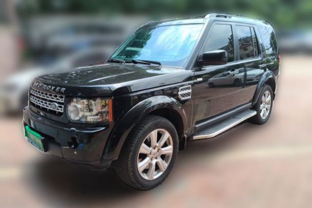 Ojetý Land Rover Discovery Discovered the 2013 3.0 SDV6 HSE diesel seven-seater.