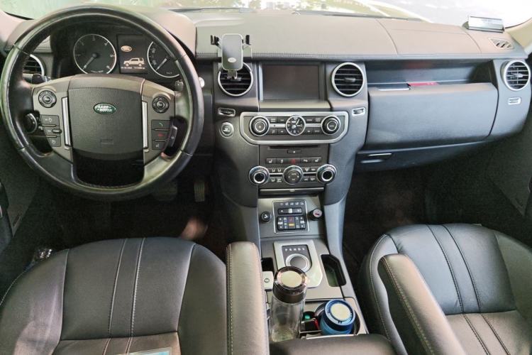 Used Land Rover Discovery 2013 3.0 SDV6 HSE Diesel Edition Center Console