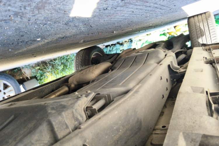 Used Land Rover Discovery 2013 3.0 SDV6 HSE Diesel Edition Chassis Front Right
