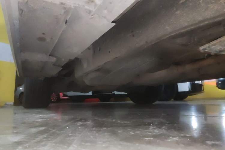 Used Land Rover Discovery 2013 3.0 SDV6 HSE Diesel Edition Chassis Front Right