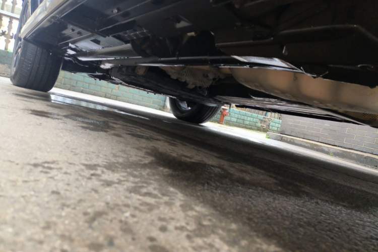 Used Land Rover Discovery 2013 3.0 SDV6 HSE Diesel Edition Chassis Rear Left