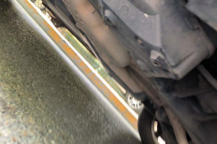 Used Land Rover Discovery 2013 3.0 SDV6 HSE Diesel Edition Chassis Rear Left