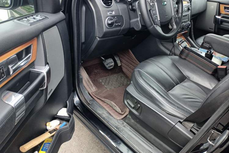 Used Land Rover Discovery 2013 3.0 SDV6 HSE Diesel Edition Driver Seat