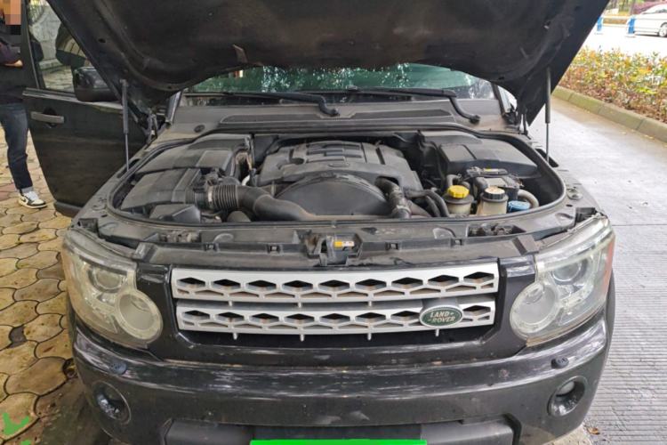 Used Land Rover Discovery 2013 3.0 SDV6 HSE Diesel Edition Engine Bay