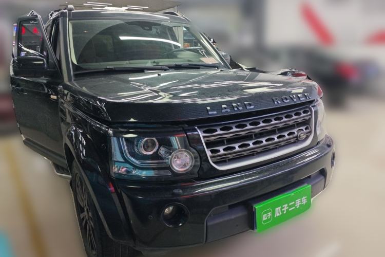 Used Land Rover Discovery 2013 3.0 SDV6 HSE Diesel Edition Front Right 45 Deg