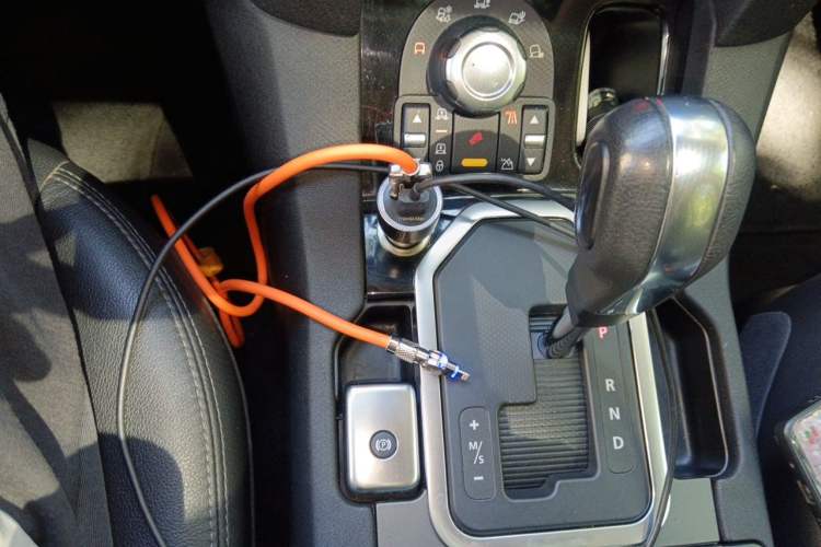 Used Land Rover Discovery 2013 5.0 V8 SE model Gear Lever