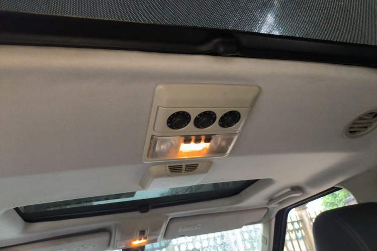 Used Land Rover Discovery 2013 3.0 SDV6 HSE Diesel Edition Headliner