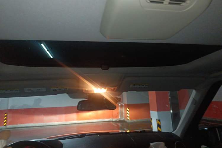 Used Land Rover Discovery 2013 3.0 SDV6 Prestige Black Limited Edition Headliner
