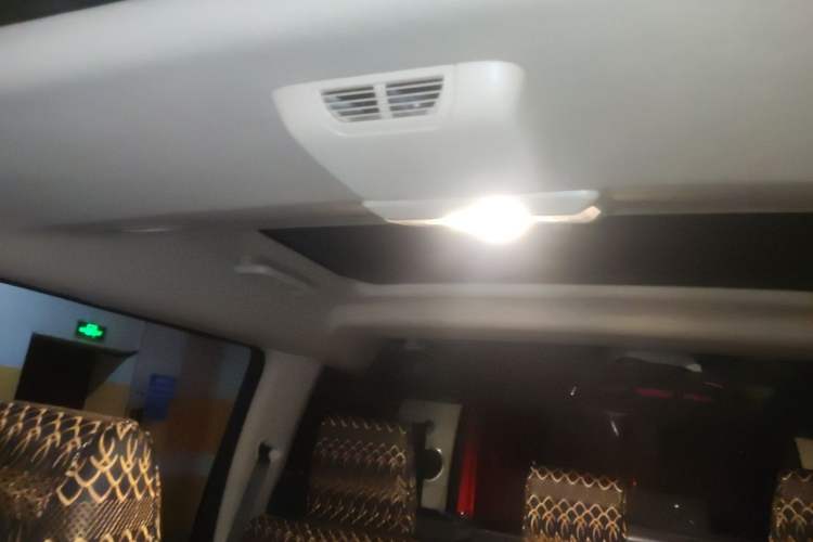 Used Land Rover Discovery 2013 3.0 SDV6 HSE Diesel Edition Headliner