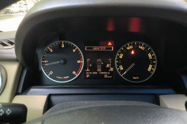 Used Land Rover Discovery 2013 3.0 SDV6 HSE Diesel Edition Instrument Cluster