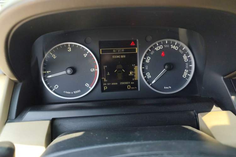 Used Land Rover Discovery 2013 3.0 SDV6 HSE Diesel Edition Instrument Cluster