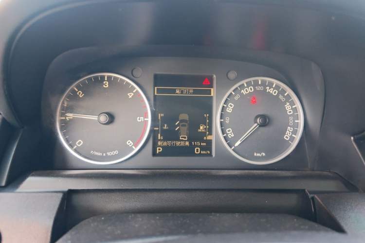 Used Land Rover Discovery 2013 3.0 SDV6 HSE Diesel Edition Instrument Cluster