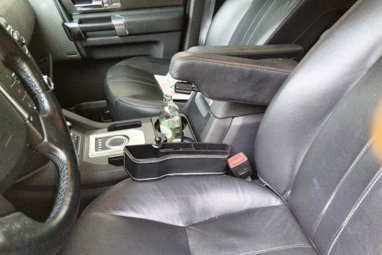 Used Land Rover Discovery 2013 3.0 SDV6 HSE Diesel Edition Left Front Seat