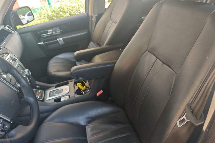 Used Land Rover Discovery 2013 3.0 SDV6 HSE Diesel Edition Left Front Seat