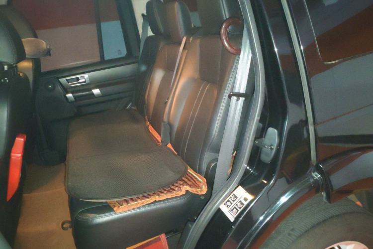 Used Land Rover Discovery 2013 3.0 SDV6 HSE Diesel Edition Left Rear Seat