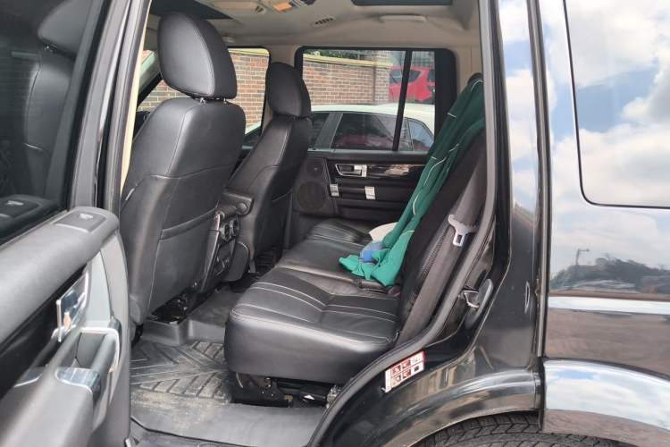 Used Land Rover Discovery  Left Rear Seat
