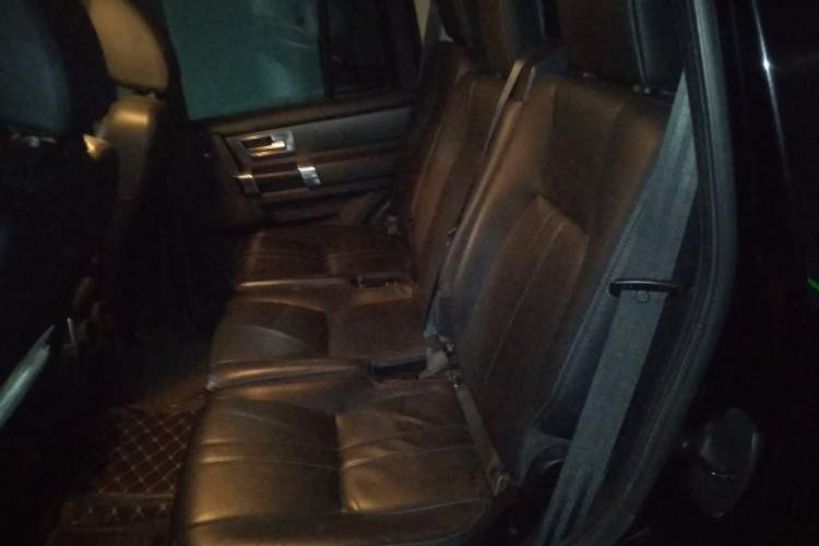 Used Land Rover Discovery 2013 3.0 SDV6 HSE Diesel Edition Left Rear Seat