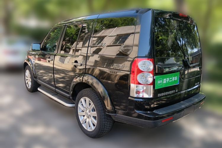 Used Land Rover Discovery 2013 5.0 V8 SE model Rear Left 45 Deg