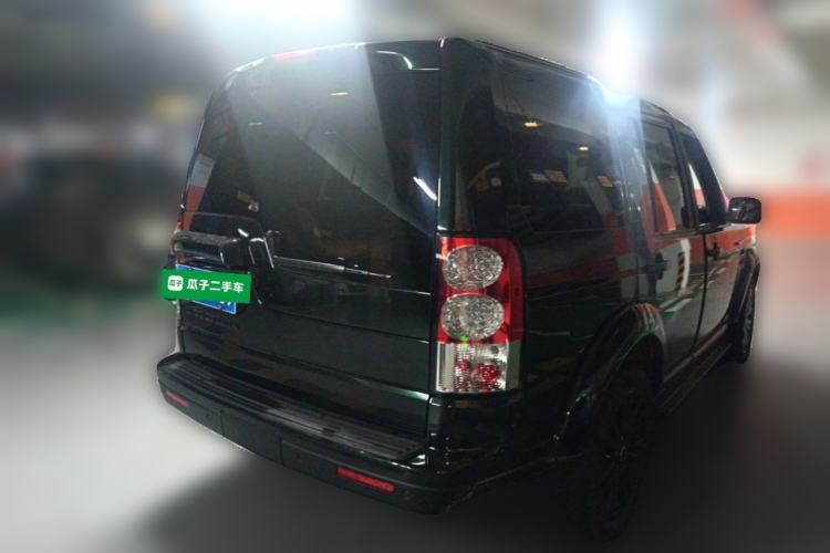 Used Land Rover Discovery 2013 3.0 SDV6 Prestige Black Limited Edition Rear Right 45 Deg