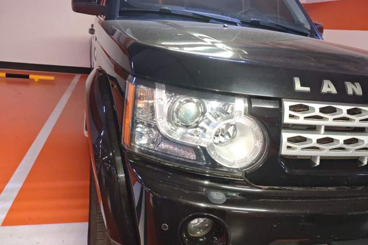 Used Land Rover Discovery 2013 3.0 SDV6 HSE Diesel Edition Right Front Headlight