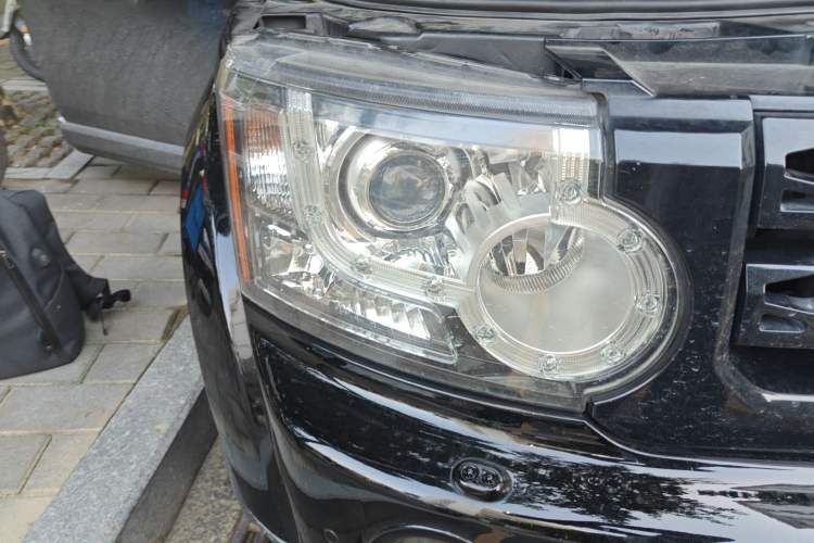 Used Land Rover Discovery 2013 3.0 SDV6 HSE Diesel Edition Right Front Headlight