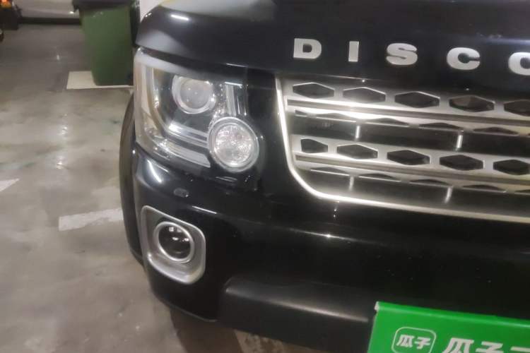 Used Land Rover Discovery 2013 3.0 SDV6 HSE Diesel Edition Right Front Headlight