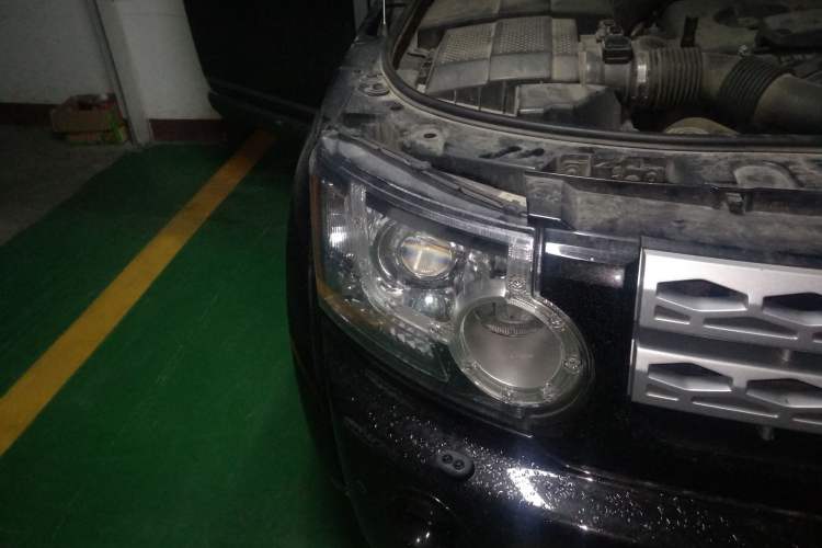 Used Land Rover Discovery 2013 3.0 SDV6 HSE Diesel Edition Right Front Headlight