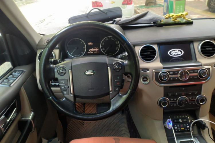 Used Land Rover Discovery 2013 3.0 SDV6 HSE Diesel Edition Steering Wheel