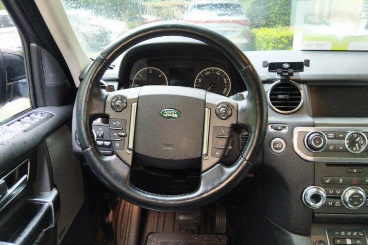 Used Land Rover Discovery 2013 3.0 SDV6 HSE Diesel Edition Steering Wheel