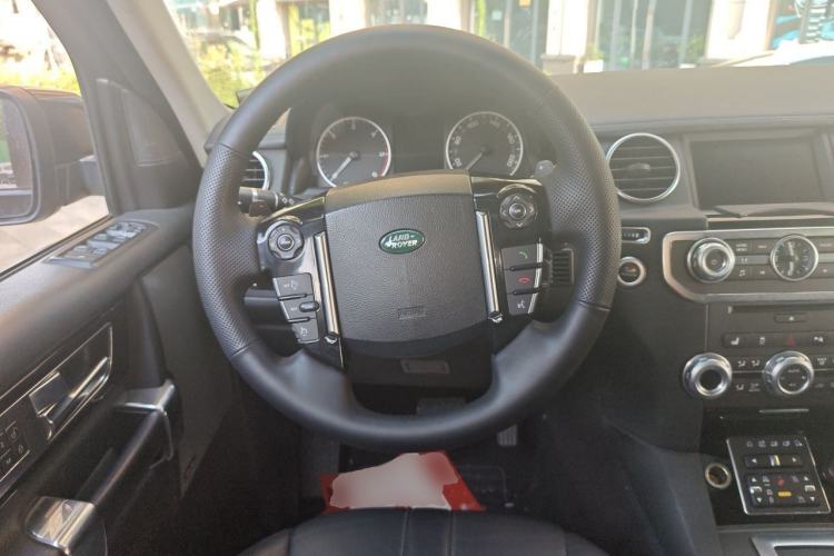 Used Land Rover Discovery 2013 3.0 SDV6 HSE Diesel Edition Steering Wheel