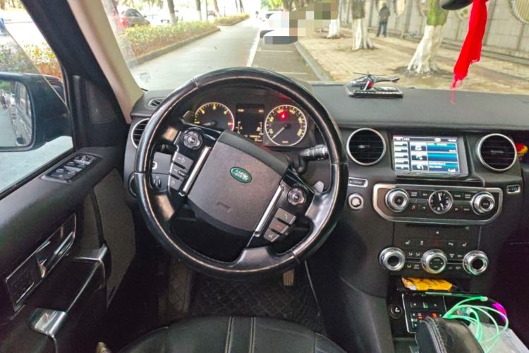 Used Land Rover Discovery 2013 3.0 SDV6 HSE Diesel Edition Steering Wheel