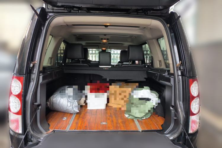 Used Land Rover Discovery 2013 3.0 SDV6 HSE Diesel Edition Trunk