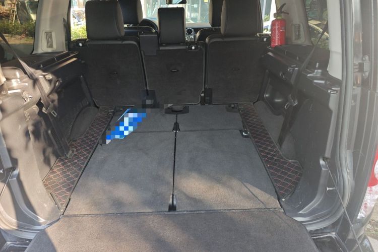 Used Land Rover Discovery 2013 3.0 SDV6 HSE Diesel Edition Trunk