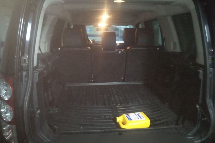 Used Land Rover Discovery 2013 3.0 SDV6 HSE Diesel Edition Trunk