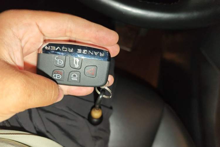 Used Land Rover Discovery 2013 3.0 SDV6 HSE Diesel Edition Vehicle Key