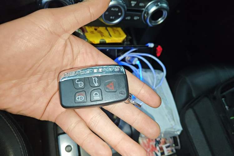 Used Land Rover Discovery 2013 3.0 SDV6 HSE Diesel Edition Vehicle Key