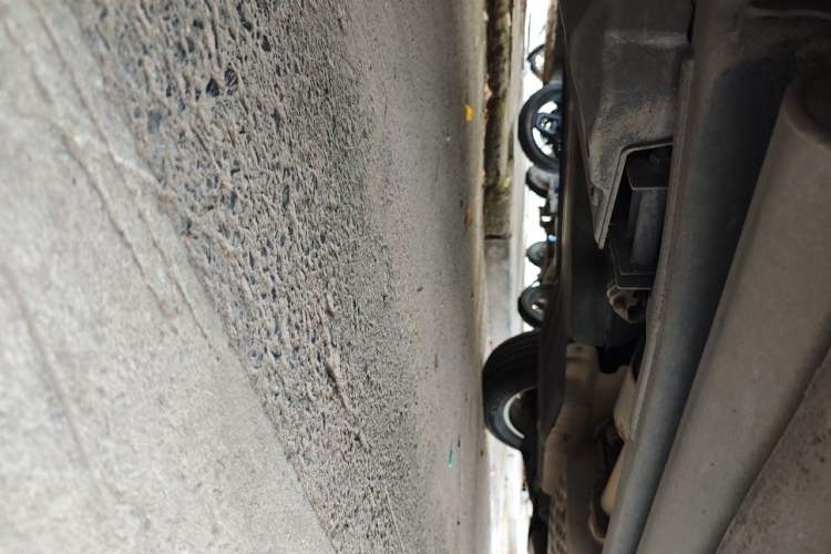 Used Land Rover Discovery 2013 3.0 SDV6 HSE Diesel Edition Chassis Front Left