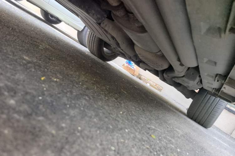 Used Land Rover Discovery 2013 5.0 V8 HSE Chassis Front Left